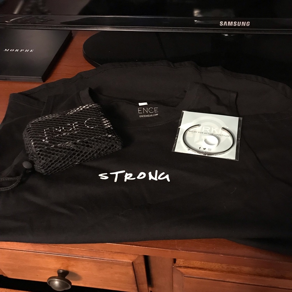 Strong shirt bundle